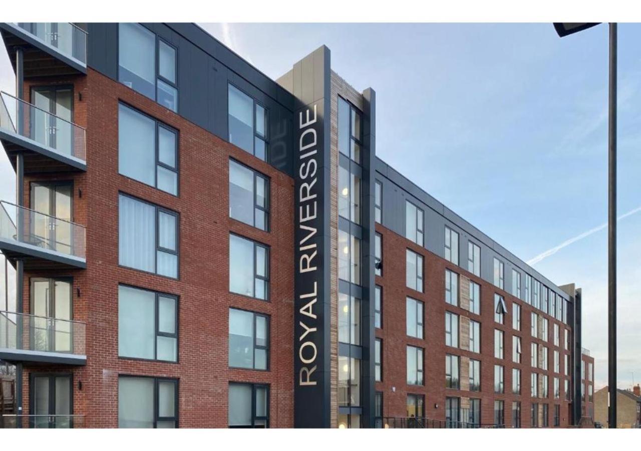 Royal Riverside Apartments Sheffield Centre - Opulent Living Exterior foto